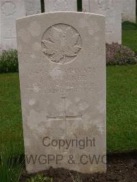 Etaples Military Cemetery - Walker, J K
